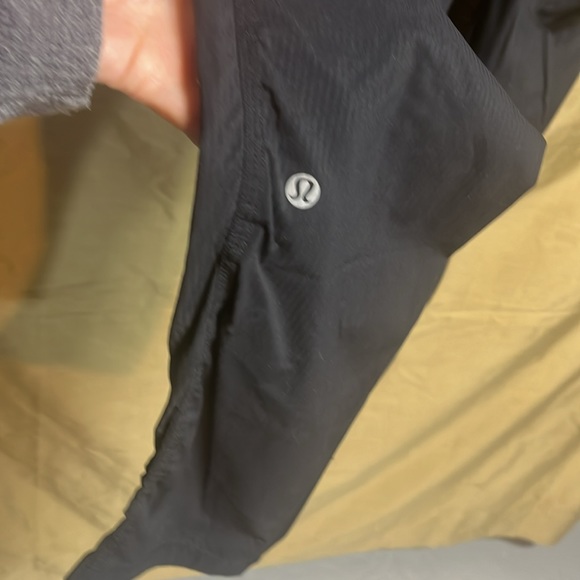 LULULEMON studio pants - Picture 7 of 7